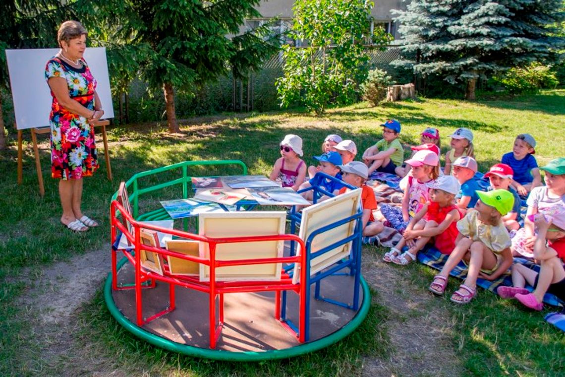 Przedszkolaki namalowały piękny obraz Przedszkolaki namalowały piękny obraz