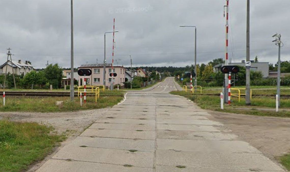 Przejazd kolejowy w Kaliskach zamknięty. Utrudnienia dla kierowców i pieszych
