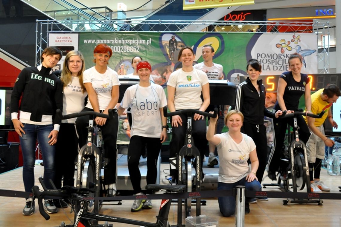 Przez 24 godziny biegli dla hospicjum Przez 24 godziny biegli dla hospicjum