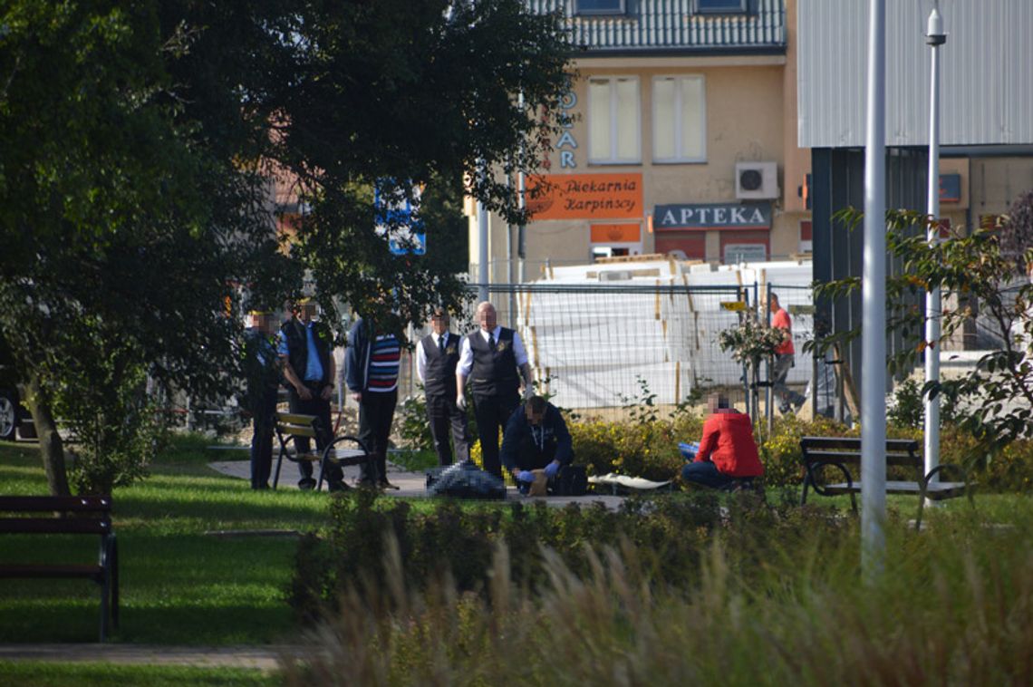 Przy fontannie na ul. Żwirki zmarł mężczyzna. Prawdopodobnie był bezdomny
