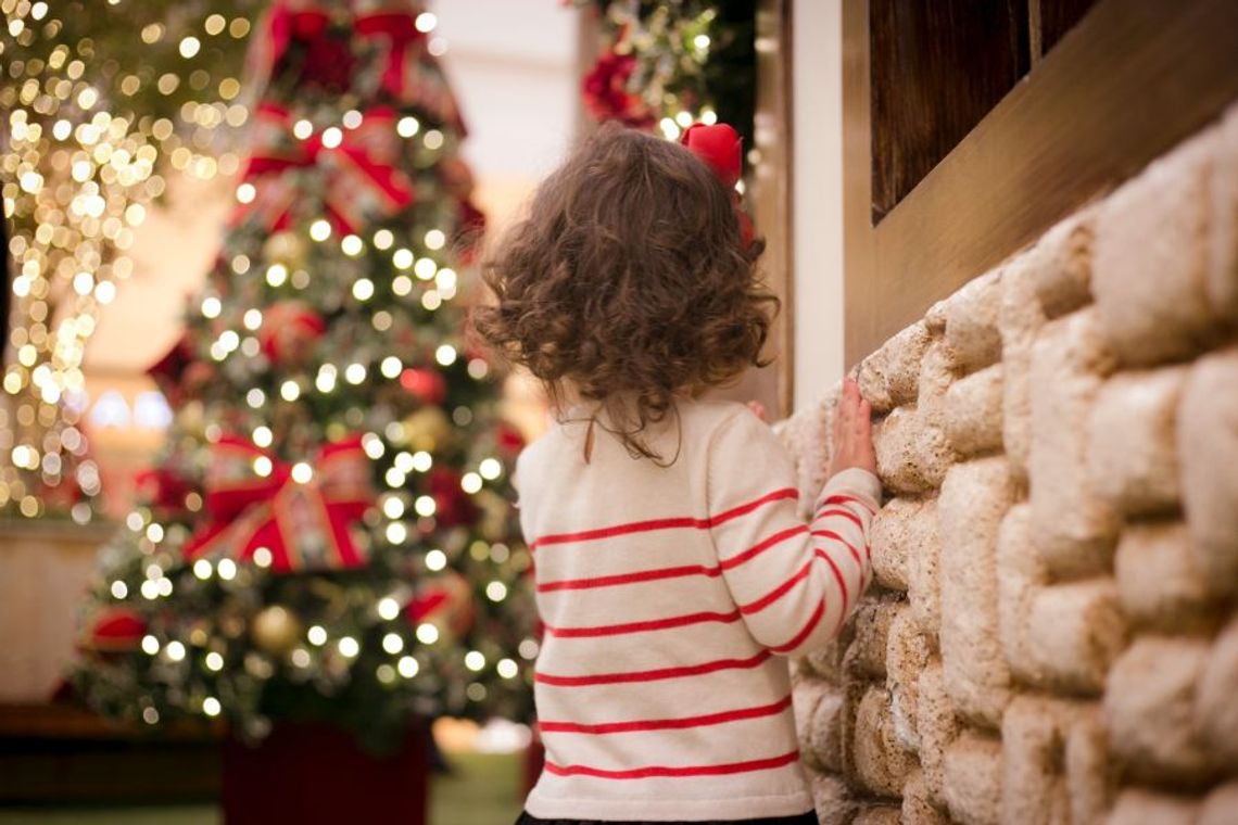 Przygotuj świąteczne ciasta z dziećmi – proste i zabawne przepisy