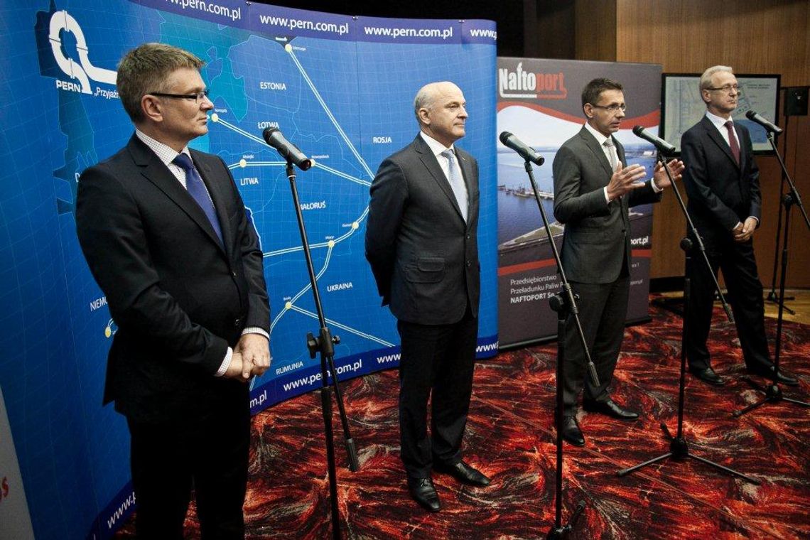 Przyspieszają prace nad Terminalem Naftowym w Gdańsku Przyspieszają prace nad Terminalem Naftowym w Gdańsku