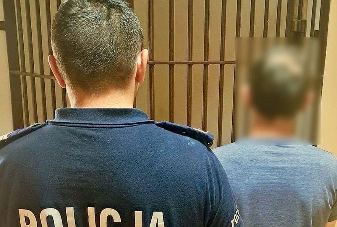 Przyszedł zgłosić kradzież, wyjechał radiowozem. Zaskakujący finał interwencji w Pelplinie Przyszedł zgłosić kradzież, wyjechał radiowozem. Zaskakujący finał interwencji w Pelplinie