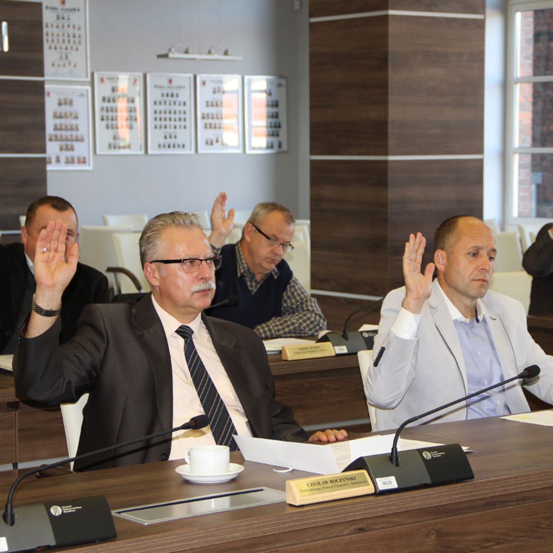 Radni głosowali - nie będzie referendum w sprawie odwołania Straży Miejskiej Radni głosowali - nie będzie referendum w sprawie odwołania Straży Miejskiej