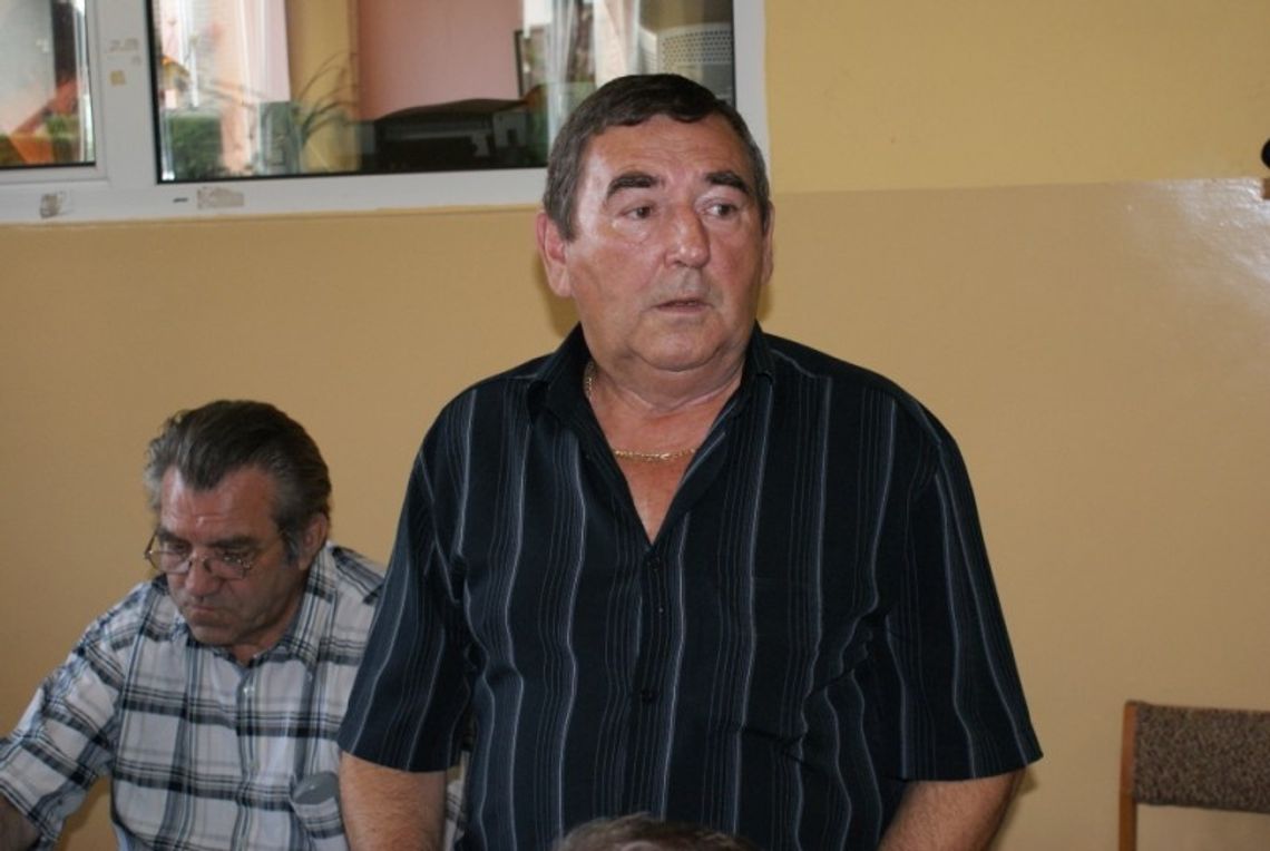 Radni nie odpuszczają burmistrzowi. Sprzeczka z chodnikiem w tle Radni nie odpuszczają burmistrzowi. Sprzeczka z chodnikiem w tle