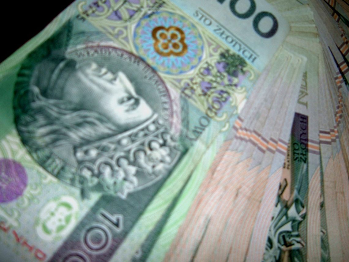 Radni obcięli sobie diety. Pruszcz oszczędny i jednogłośny Radni obcięli sobie diety. Pruszcz oszczędny i jednogłośny