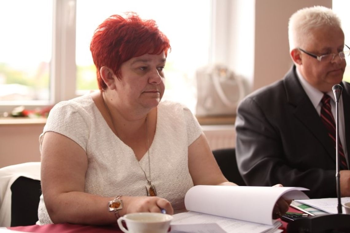 Radni żądają zwolnienia asystentki wójta