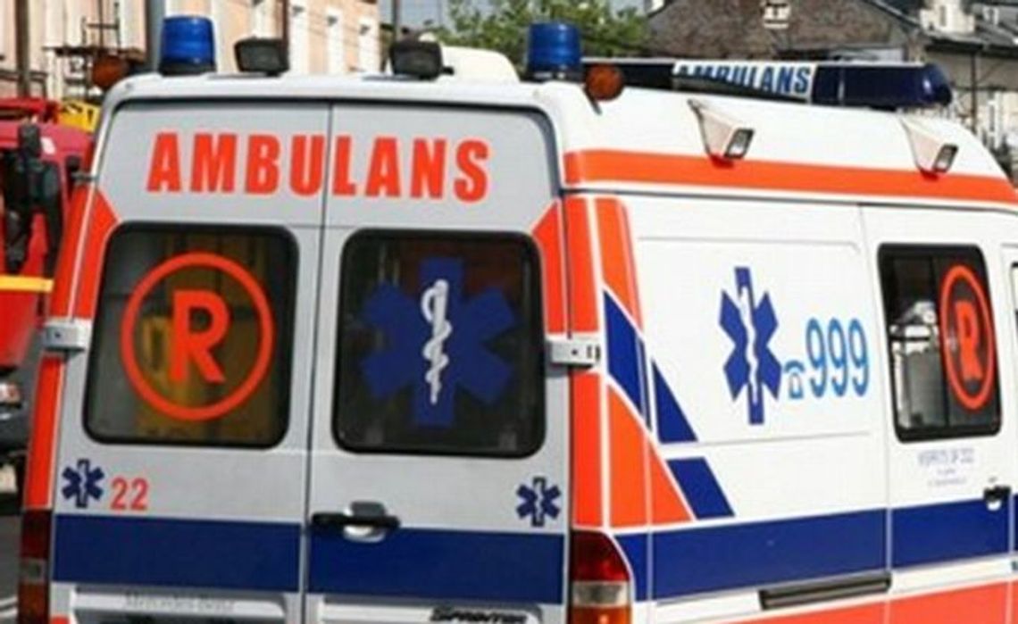 Ranna dziewczynka w wypadku drogowym