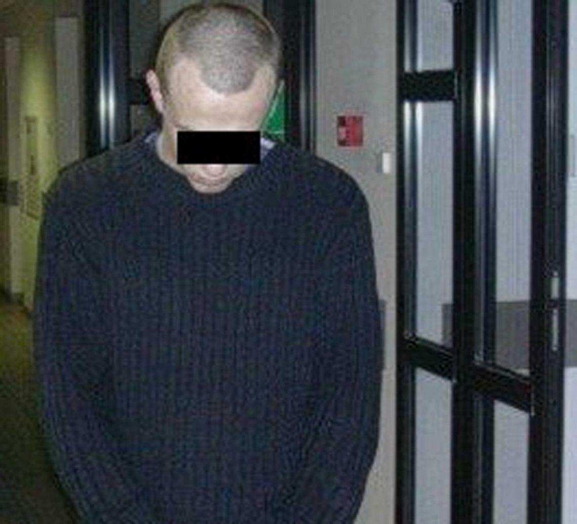 Ratunku! Pobili mnie i ukradli portfel!