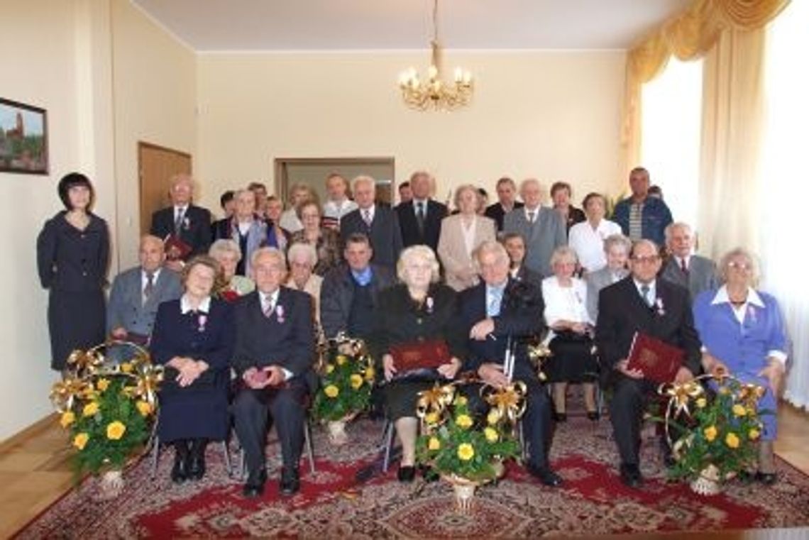 Razem na dobre i na złe - weselni jubilaci w Urzędzie Stanu Cywilnego Razem na dobre i na złe - weselni jubilaci w Urzędzie Stanu Cywilnego