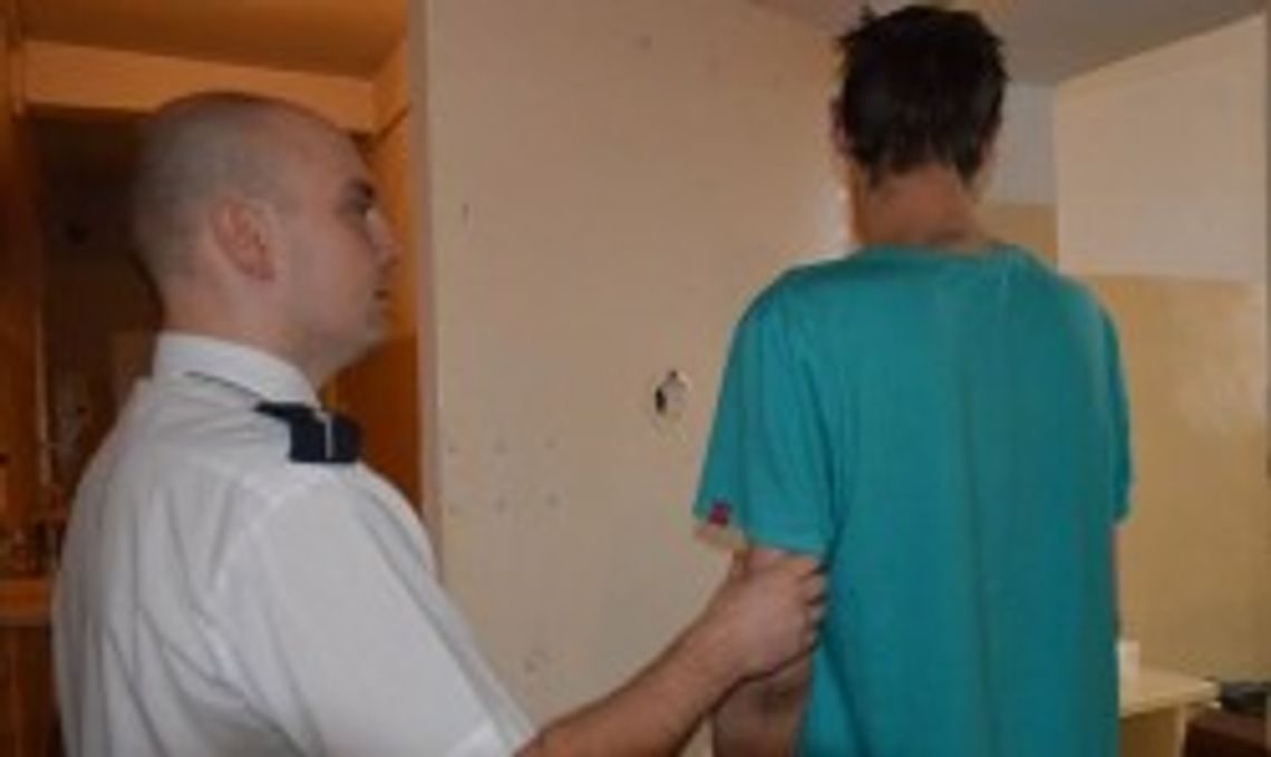 Razem pili alkohol. Jeden z nich wyciągnął pałkę i...