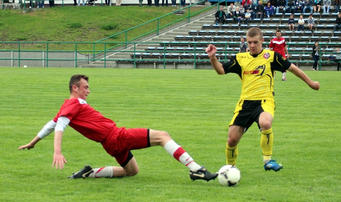 Remis w Tczewie - ambitnie i na czerwono Remis w Tczewie - ambitnie i na czerwono