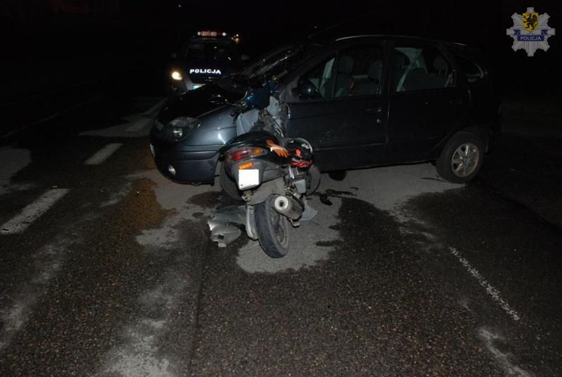 Renault zderzył się z motorowerem