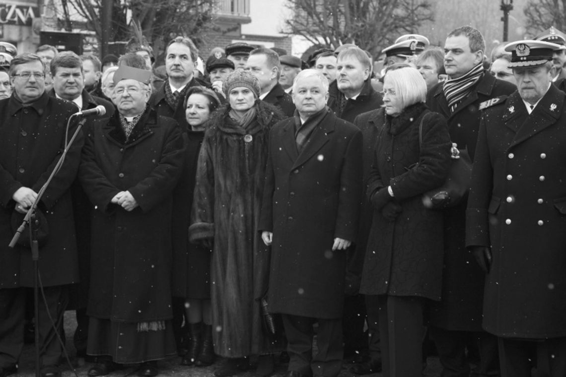 Rodzina i Marynarka Wojenna czeka na wiceadmirała Andrzeja Karwetę Rodzina i Marynarka Wojenna czeka na wiceadmirała Andrzeja Karwetę