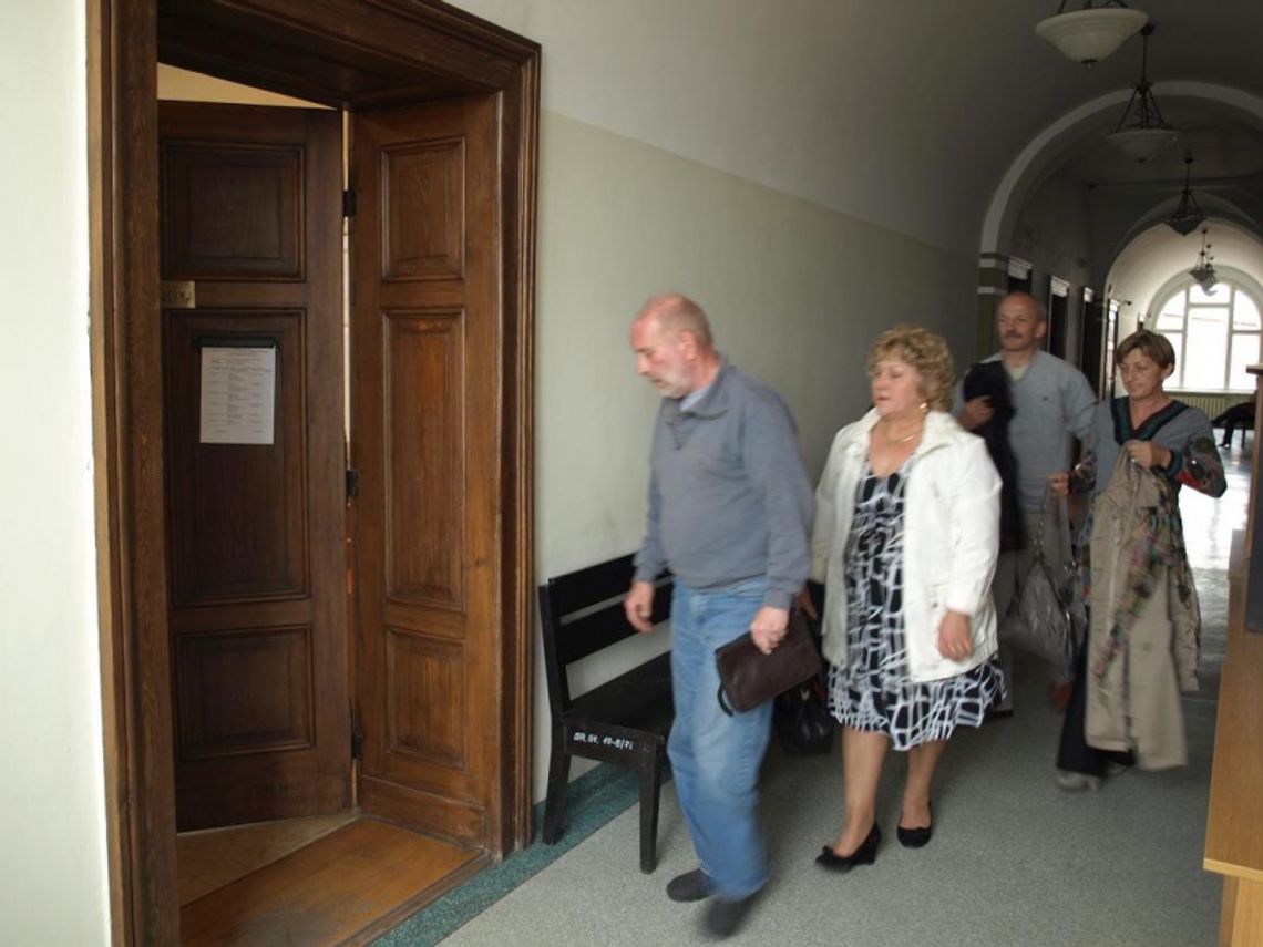 Rodzina walczy o odzyskanie majątku. Dzieci bez prawnego opiekuna Rodzina walczy o odzyskanie majątku. Dzieci bez prawnego opiekuna