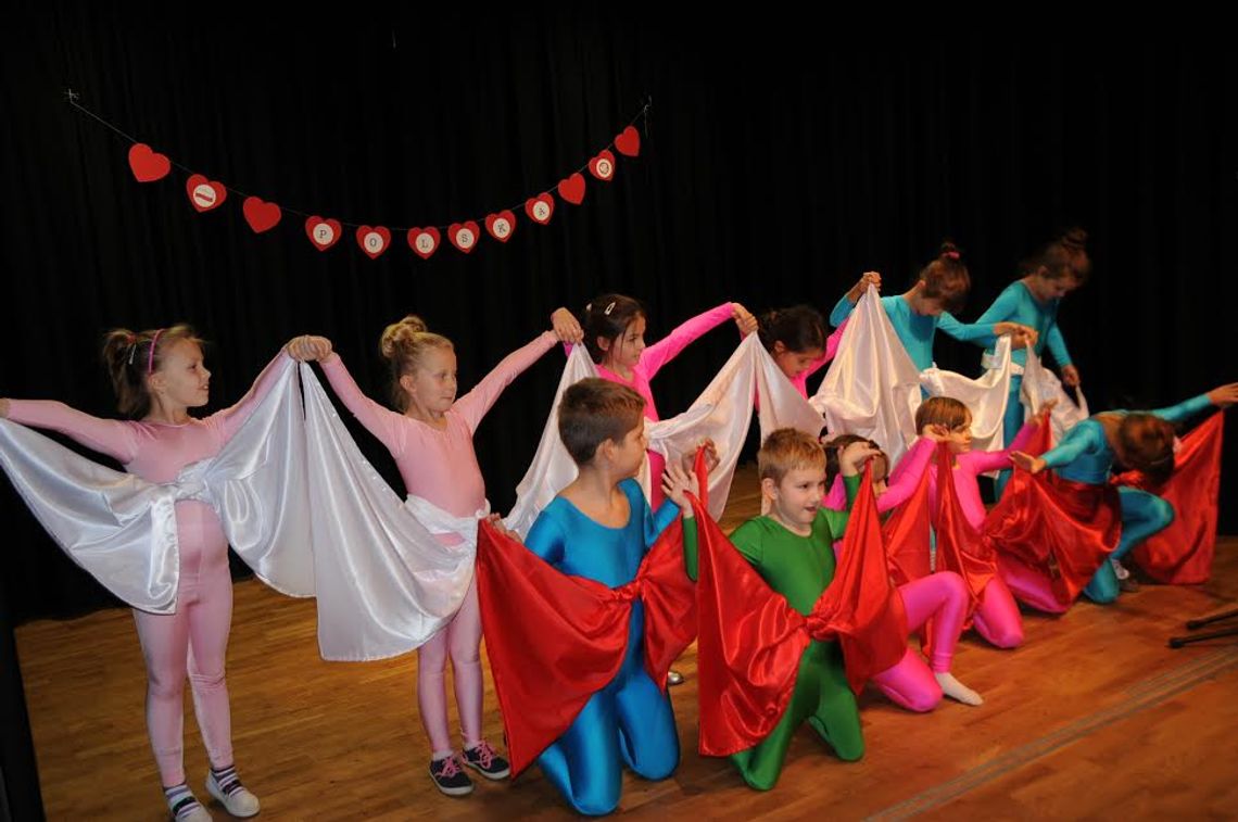 Rodzinna Biesiada Patriotyczna w Ognisku Pracy Pozaszkolnej Rodzinna Biesiada Patriotyczna w Ognisku Pracy Pozaszkolnej