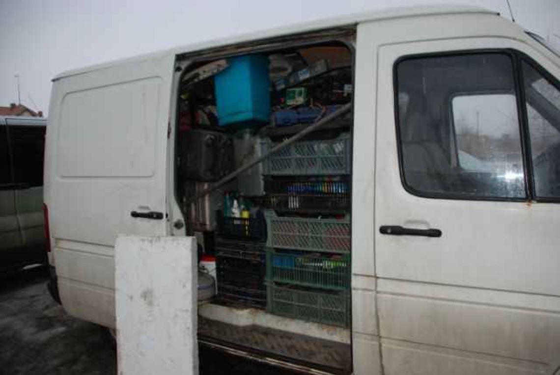 Rodzinna szajka. Kradli, przerabiali, sprzedawali i... ponownie kradli Rodzinna szajka. Kradli, przerabiali, sprzedawali i... ponownie kradli