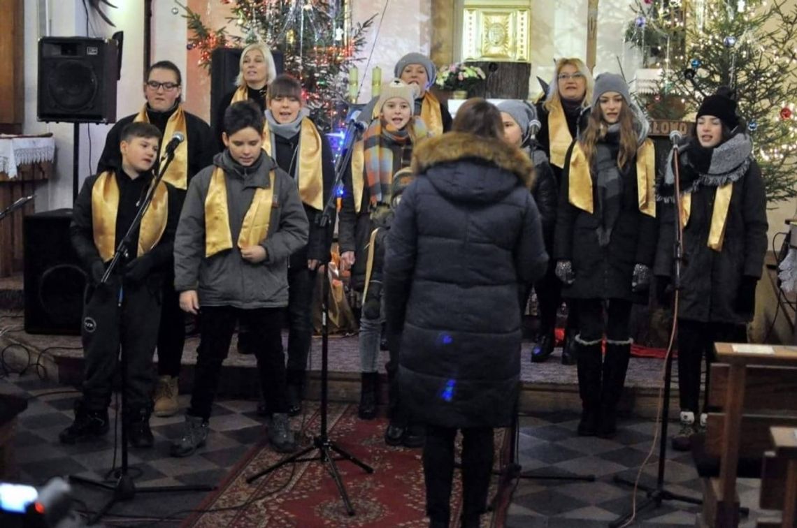 Rodzinne kolędowanie w Hucie Kalnej