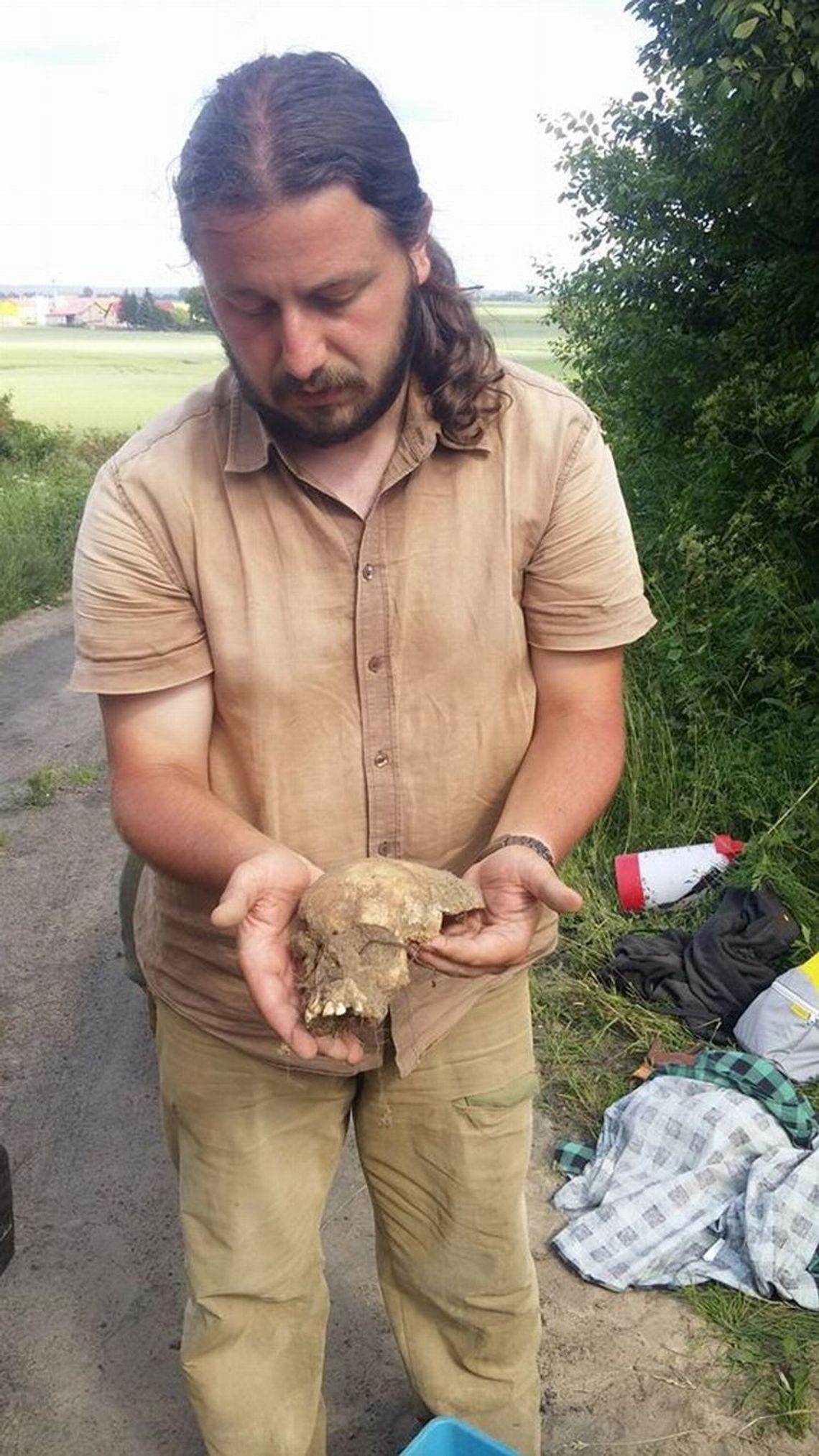 Rolnik z Lignowych Sz. znalazł szczątki ludzkie z ozdobami. Już wiadomo - mają ponad 1500 lat!