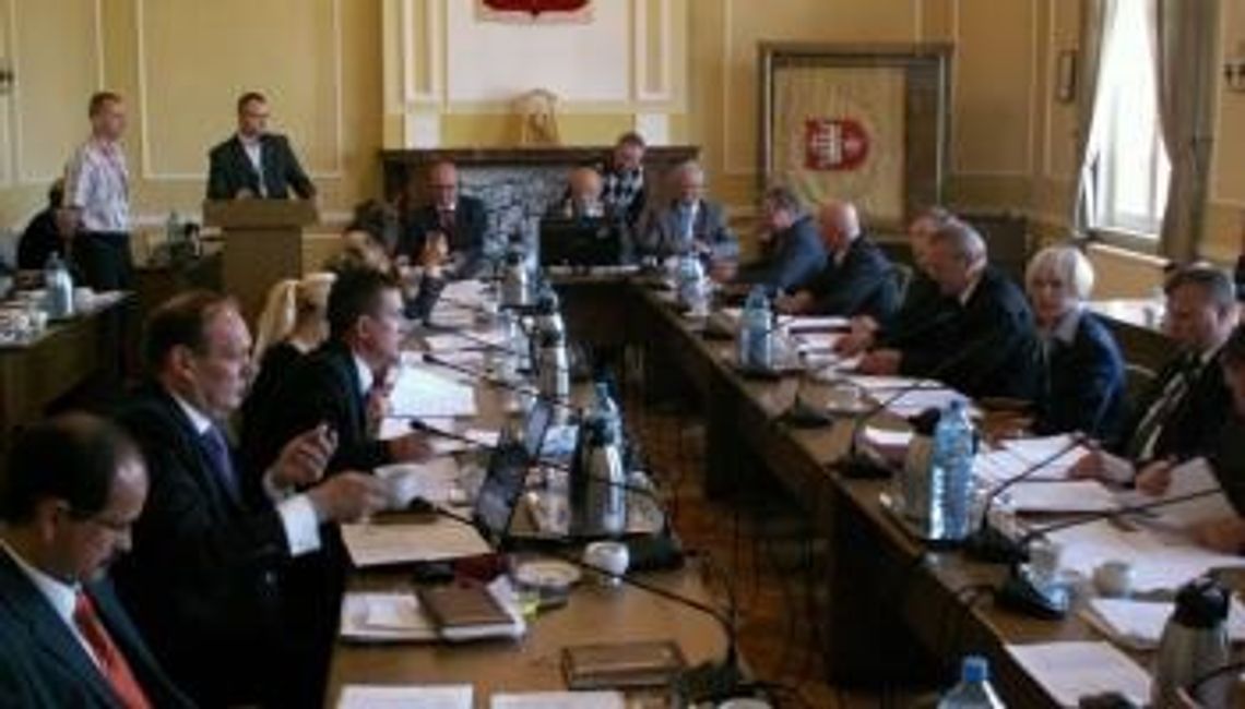 Roszady na stołkach. Koalicja wymienia przewodniczących Roszady na stołkach. Koalicja wymienia przewodniczących