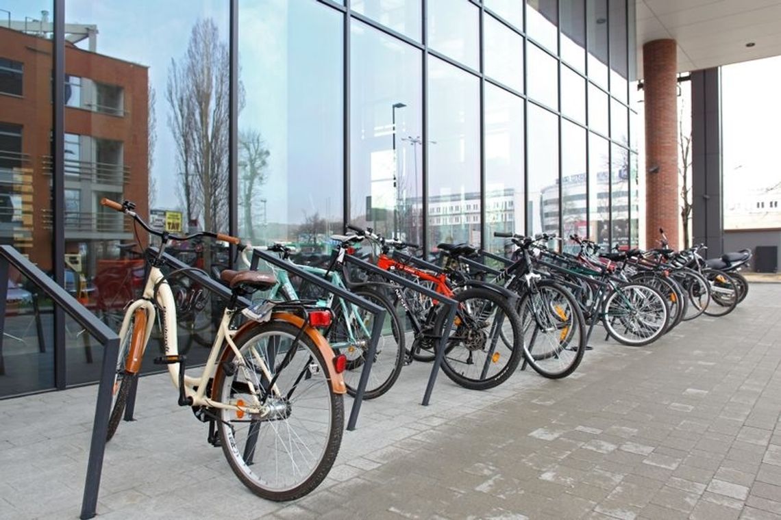 Rower coraz popularniejszym środkiem lokomocji. Sposób na korki i dobrą formę