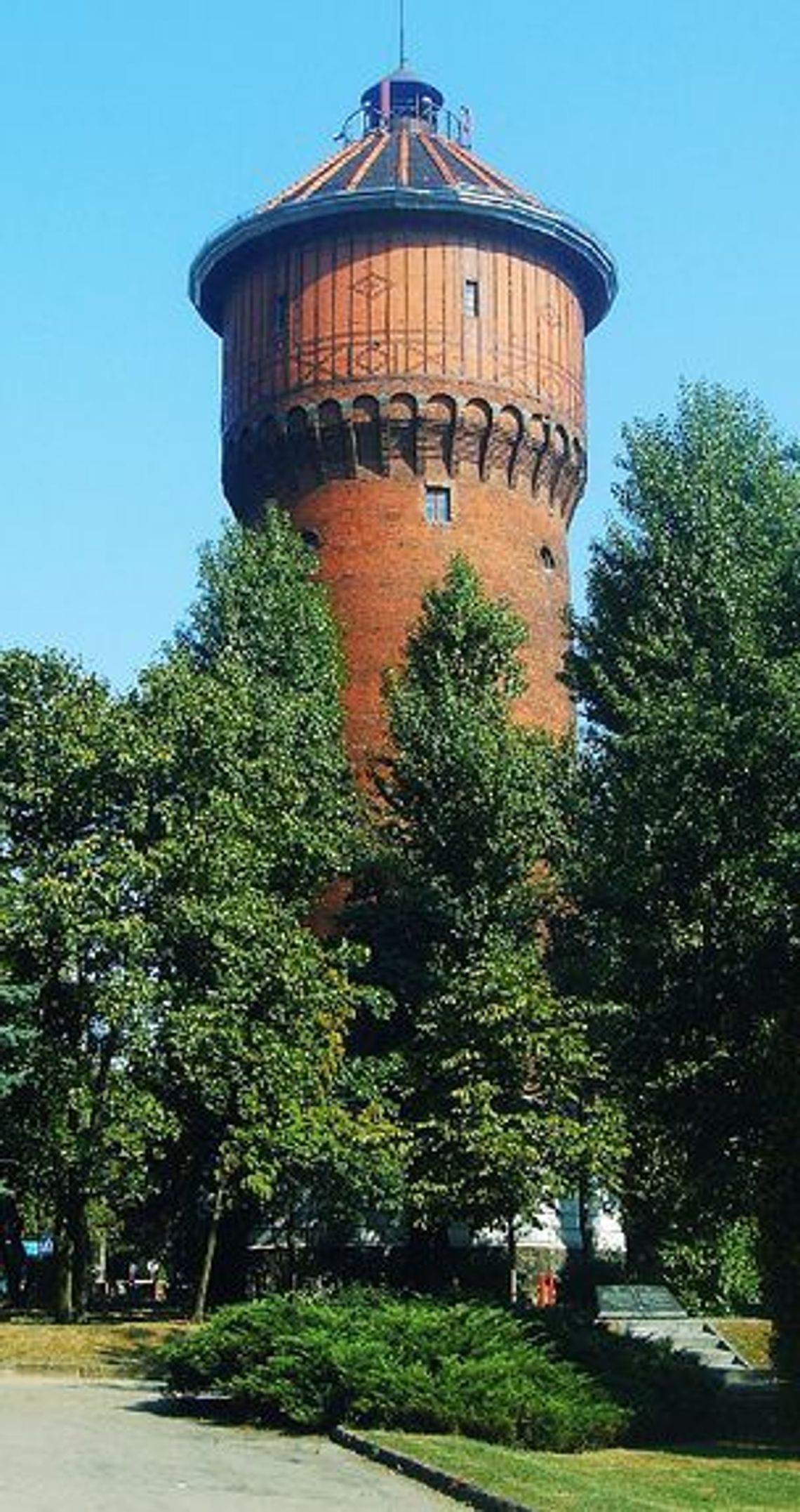 Roztrzaskane lampy. Co z oświetleniem zabytków w Tczewie? Roztrzaskane lampy. Co z oświetleniem zabytków w Tczewie?