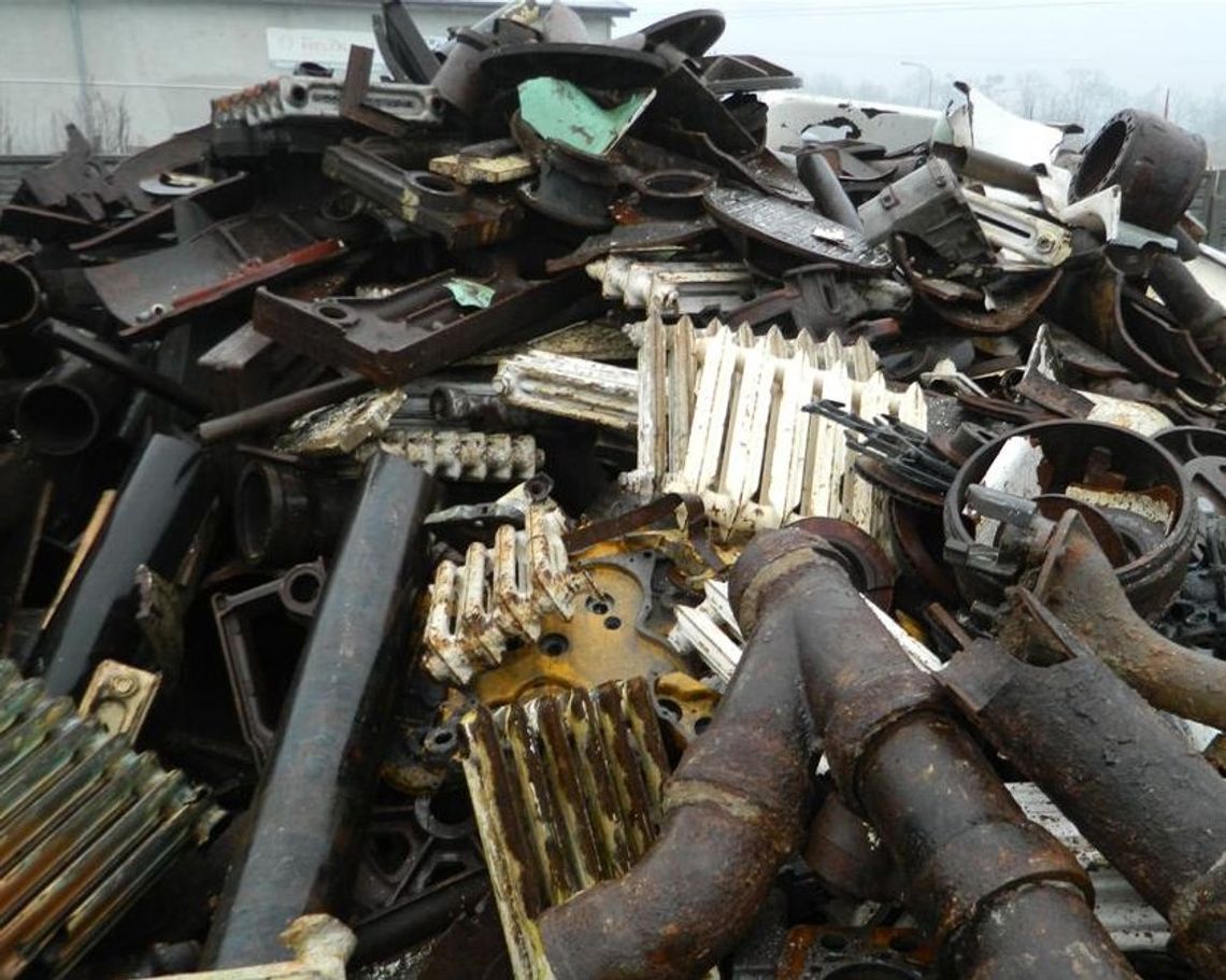 Rusztowania ze stoczni prosto do złomowca Rusztowania ze stoczni prosto do złomowca