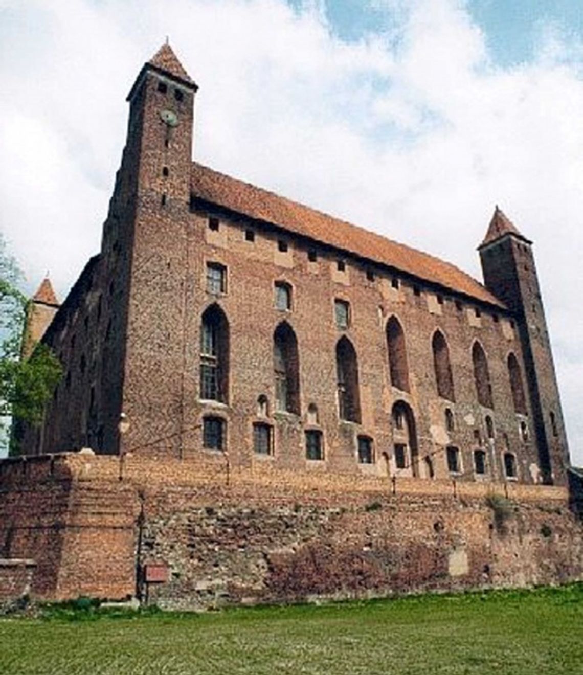 Rycerska decyzja. Gniewski zamek pod rokowania - zamiast przetargowego młotka Rycerska decyzja. Gniewski zamek pod rokowania - zamiast przetargowego młotka