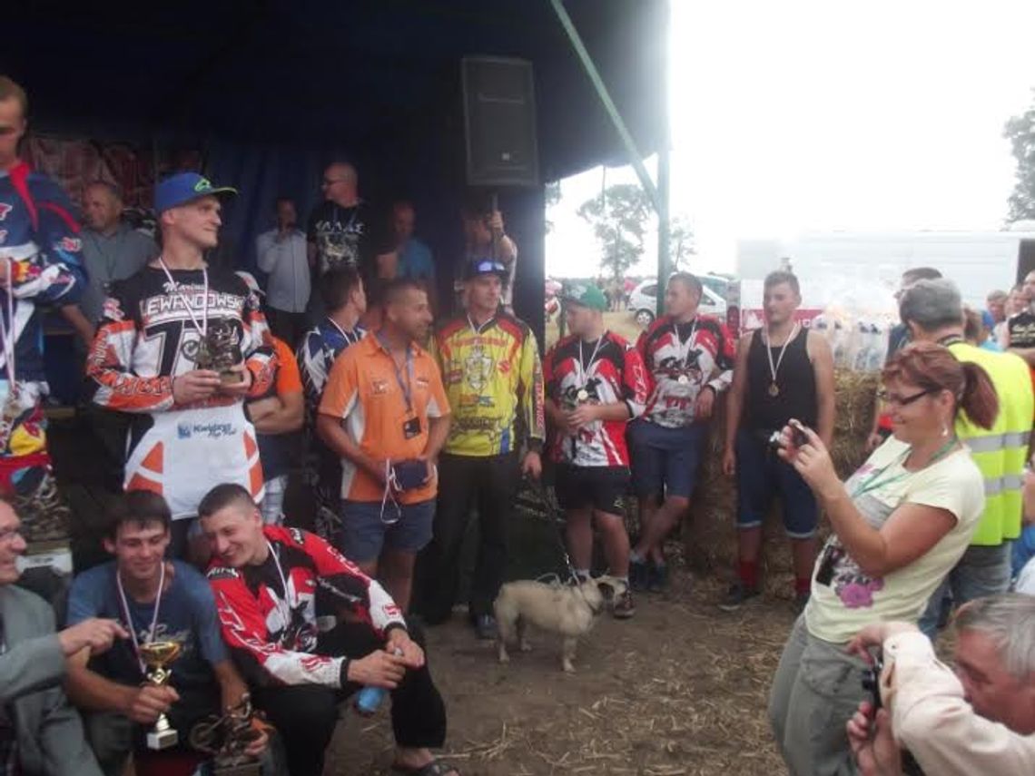 Ryk silników i wielkie emocje - motocross w Pączewie Ryk silników i wielkie emocje - motocross w Pączewie