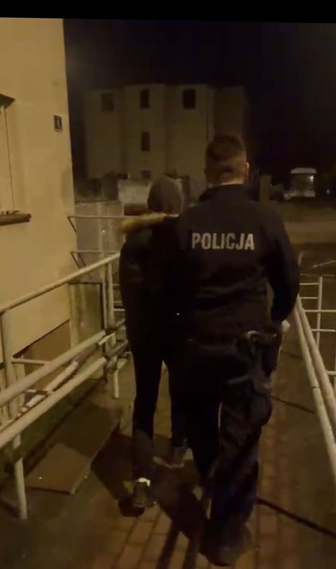 SĄD UMIEŚCIŁ DWÓCH NIELETNICH W SCHRONISKU DLA NIELETNICH. BRUTALNE POBICIE 13-LATKI SPOTKAŁO SIĘ ZE STANOWCZĄ REAKCJĄ POLICJANTÓW I WYMIARU SPRAWIEDLIWOŚCI SĄD UMIEŚCIŁ DWÓCH NIELETNICH W SCHRONISKU DLA NIELETNICH. BRUTALNE POBICIE 13-LATKI SPOTKAŁO SIĘ ZE STANOWCZĄ REAKCJĄ POLICJANTÓW I WYMIARU SPRAWIEDLIWOŚCI