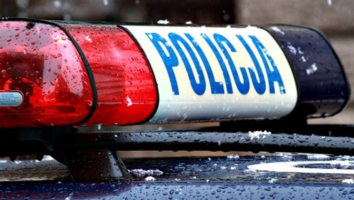 Samochód stoczył się i przygniótł śmiertlenie kobietę