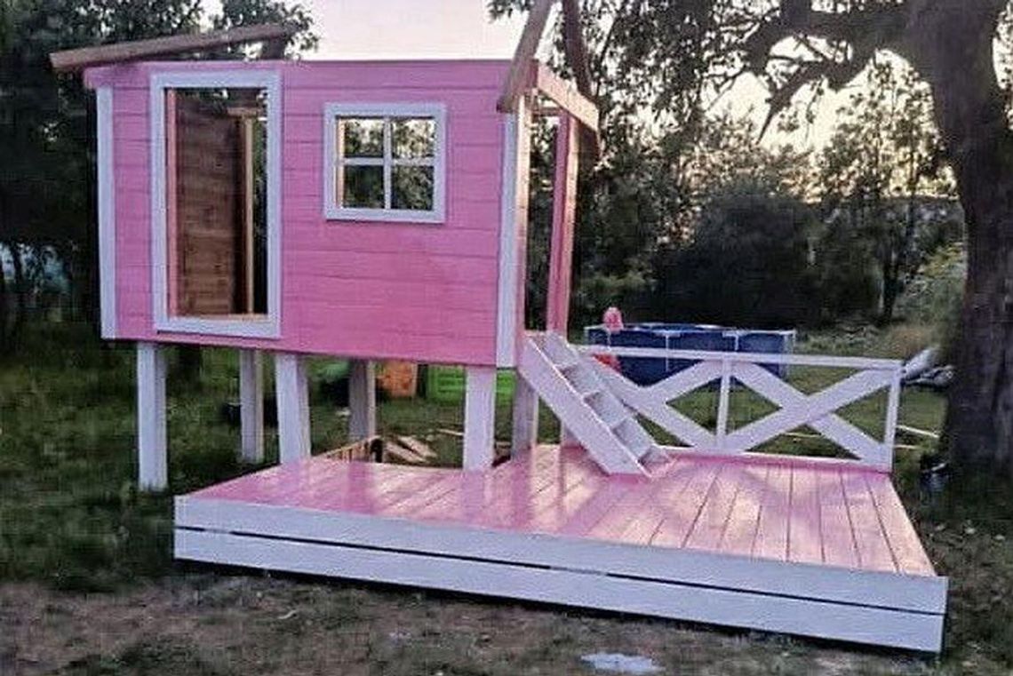 Sąsiad zabrał koledze domek ogrodowy i zrobił z niego... opał Sąsiad zabrał koledze domek ogrodowy i zrobił z niego... opał