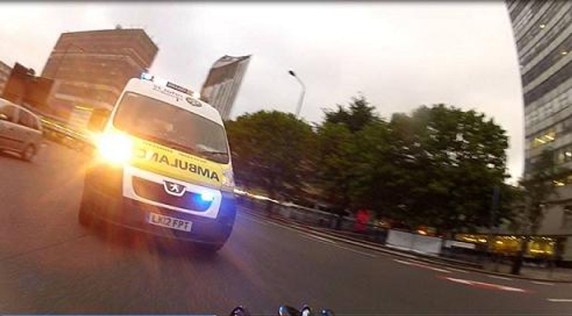 Ścigał się z karetką. Głupota kierowcy Passata mogła przyczynić się do tragedii 