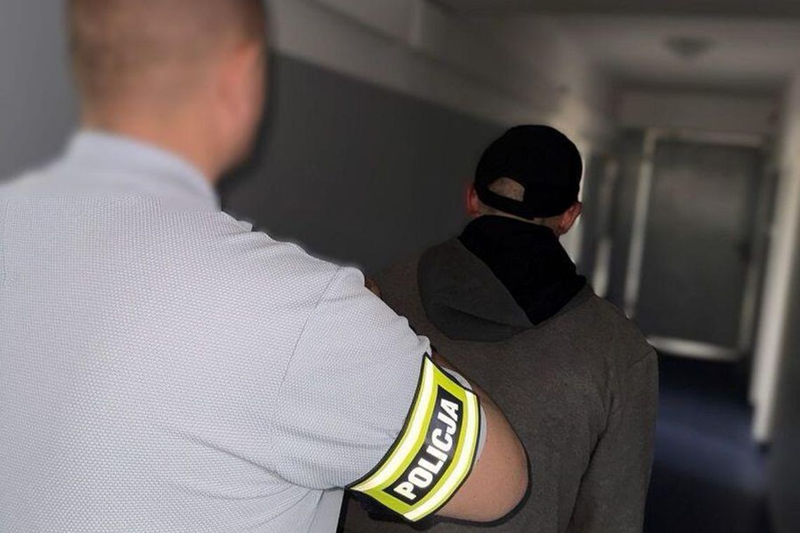 Seryjny złodziej drogeryjny zatrzymany w Tczewie! Wynosił kosmetyki bez płacenia Seryjny złodziej drogeryjny zatrzymany w Tczewie! Wynosił kosmetyki bez płacenia