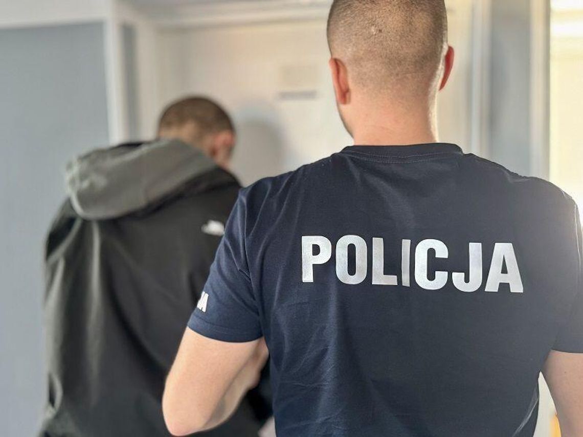 Seryjny złodziej kawy zatrzymany. Do tego kradł walentynkowe prezenty