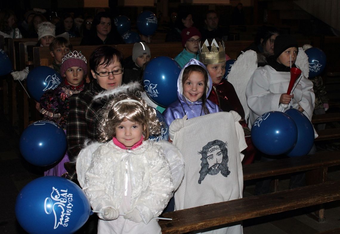 Setki tczewian wzięły udział w Balu Świętych (ZDJĘCIA) Setki tczewian wzięły udział w Balu Świętych (ZDJĘCIA)