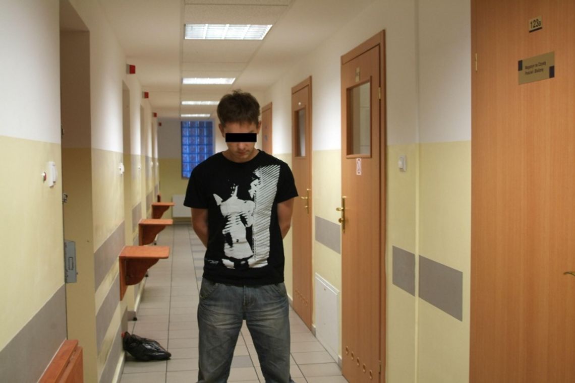 Skakał po samochodzie, bo nie wpuścili go do pubu