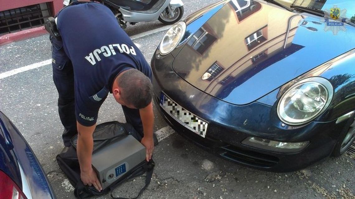 Skradziony sejf w porsche