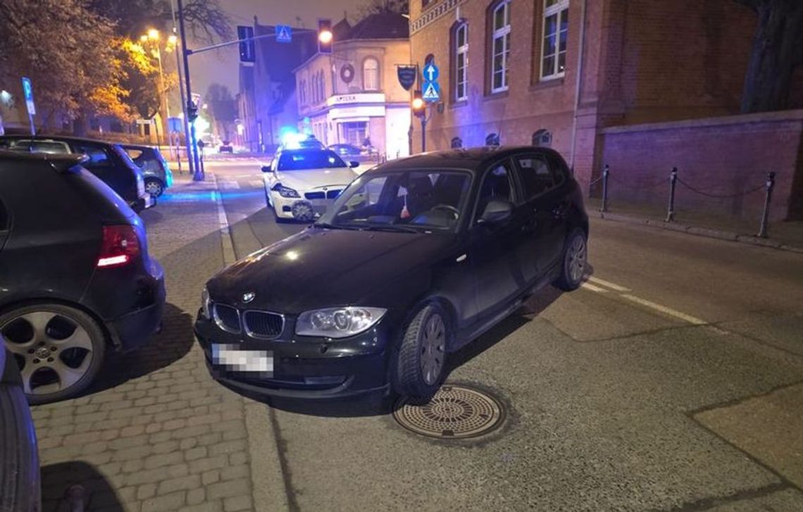 Skręt na podwójnej ciągłej zakończył się zderzeniem. Dziecko trafiło do szpitala Skręt na podwójnej ciągłej zakończył się zderzeniem. Dziecko trafiło do szpitala