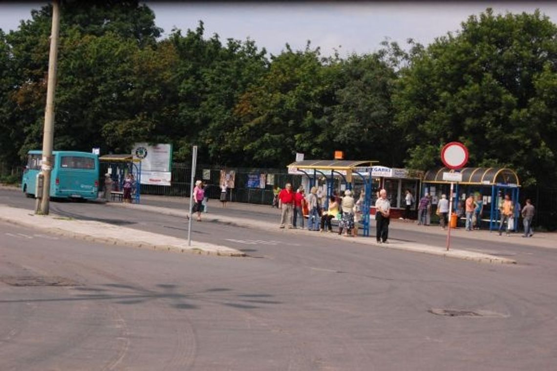 Śmiertelne pobicie bezdomnego w Tczewie. Jeden kopał, drugi wszystko nagrywał komórką… Śmiertelne pobicie bezdomnego w Tczewie. Jeden kopał, drugi wszystko nagrywał komórką…