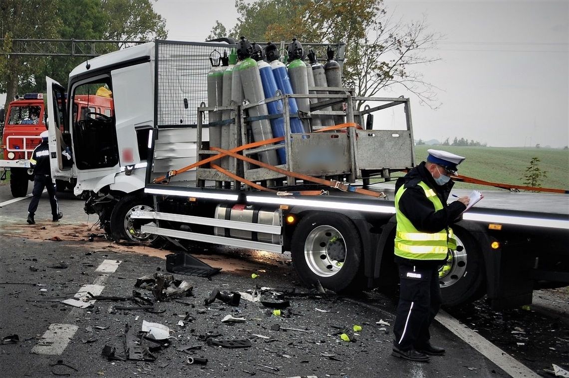 Śmiertelny wypadek na drodze krajowej nr 91 – policjanci apelują o rozwagę i ostrożność na drodze