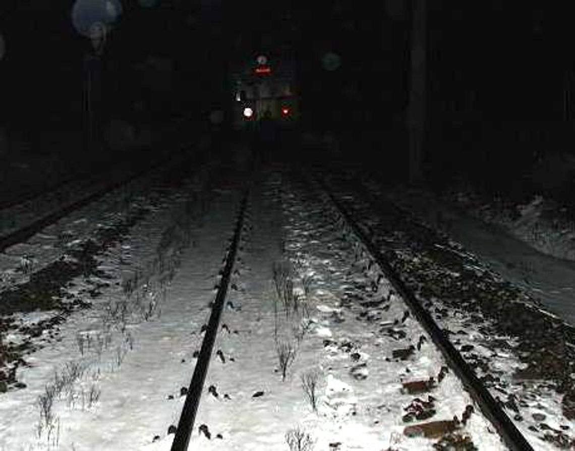 Śmiertelny wypadek na torowisku - na skróty pod koła pociągu