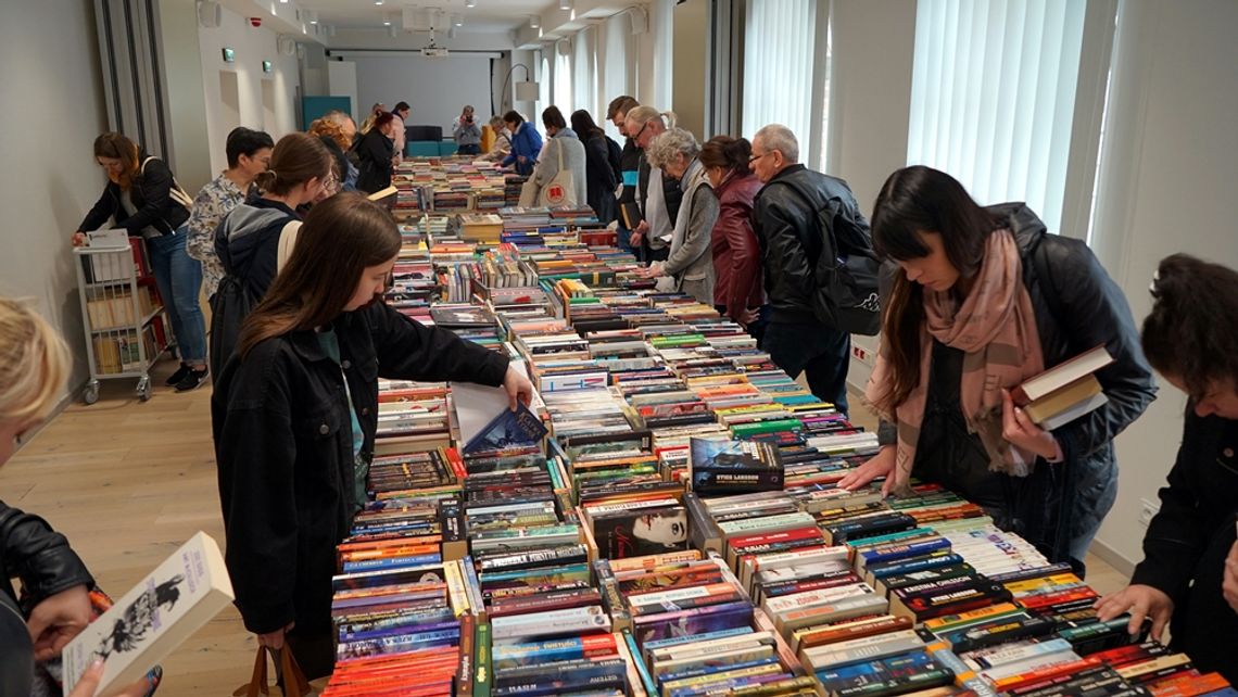 Sobota pod znakiem wymiany książek! Tczewska wymienialnia nadal cieszy się sporą popularnością!