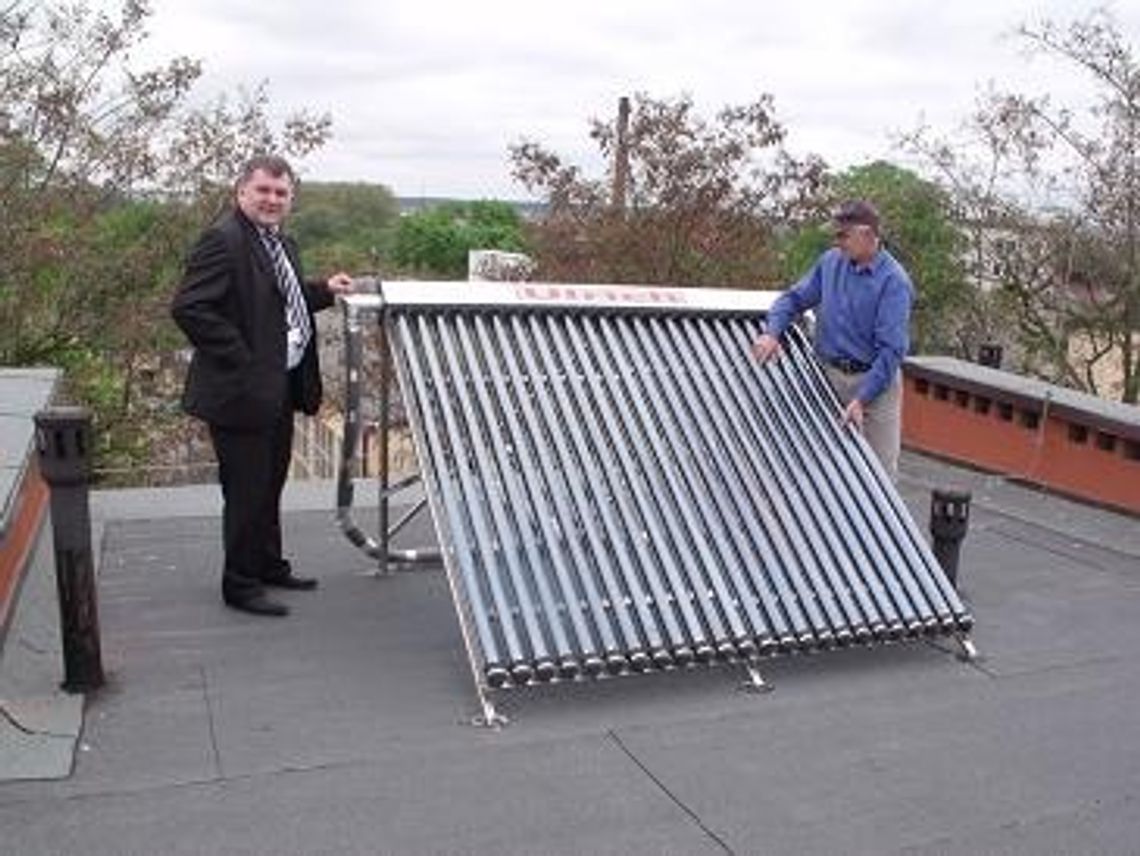 Solary na szkolnym dachu Solary na szkolnym dachu