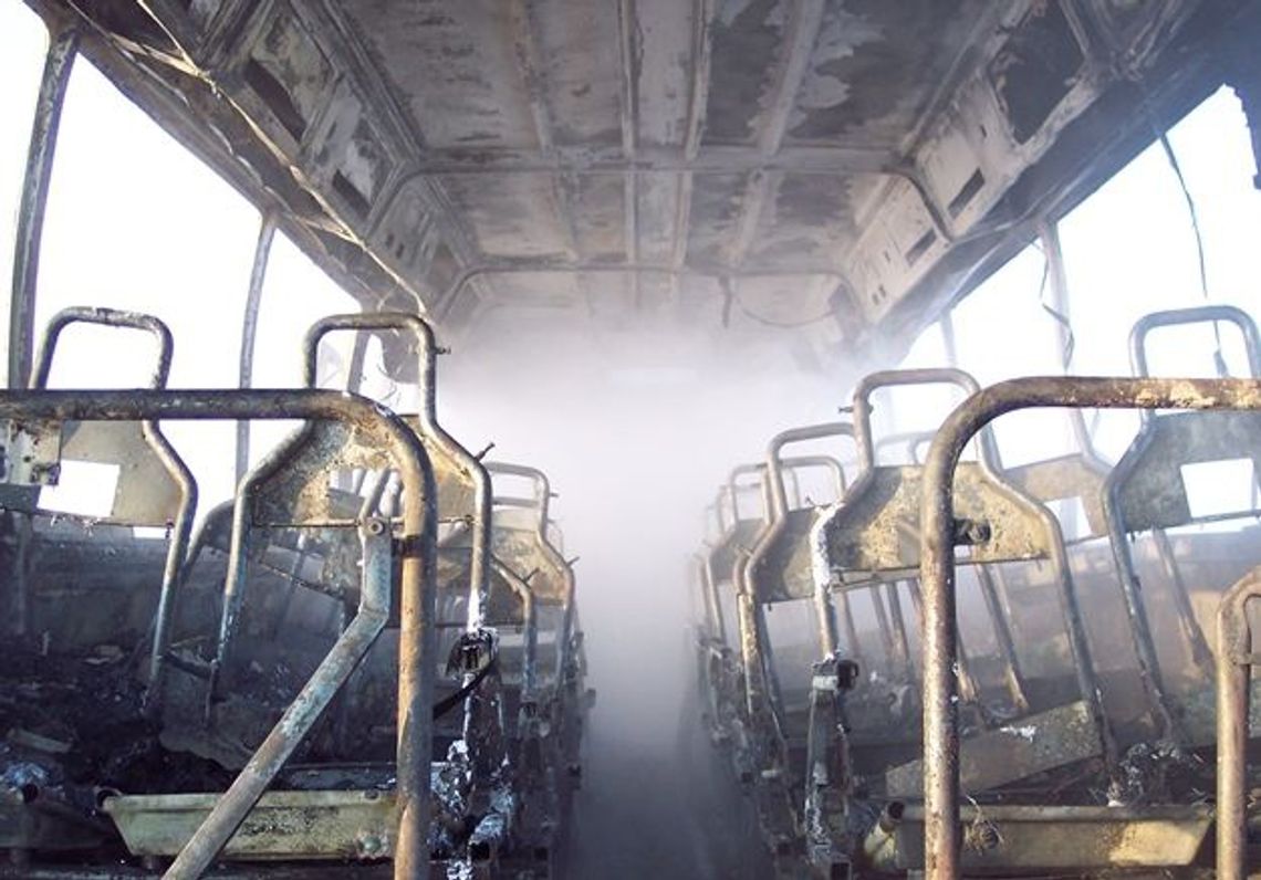 Spłonął autobus przewożący uczniów