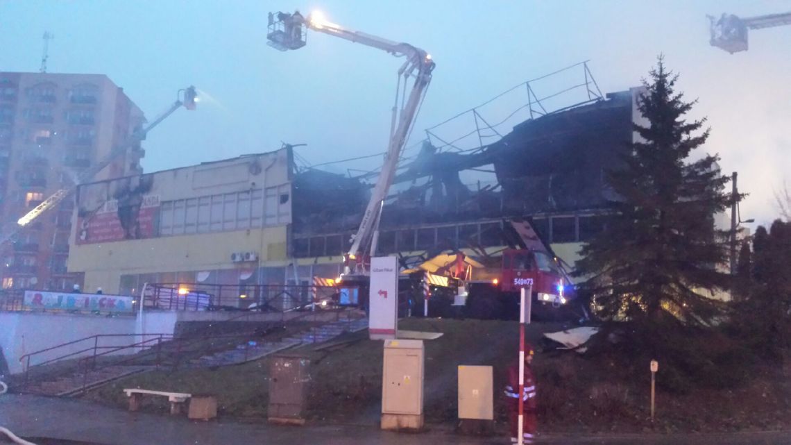 SPŁONĄŁ DOM HANDLOWY RETMAN W TCZEWIE! SPŁONĄŁ DOM HANDLOWY RETMAN W TCZEWIE!