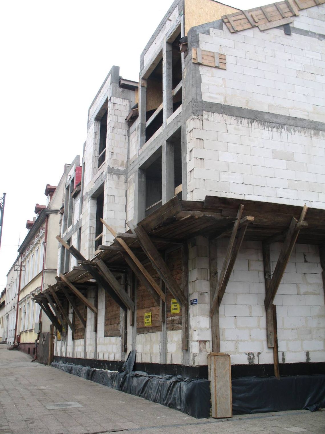 Spór o nową kamienicę w sercu Tczewa. Kto ma rację?