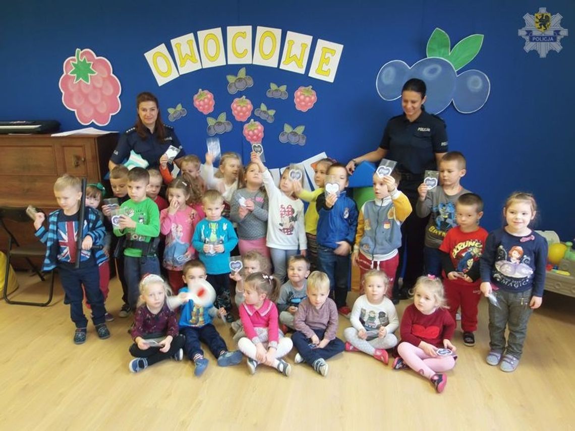 Spotkanie z dziećmi w przedszkolu Spotkanie z dziećmi w przedszkolu