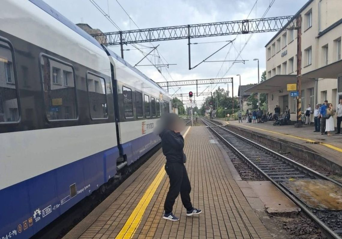 Spóźnienia 27 pociągów. Przyczyną wypadek na torowisku