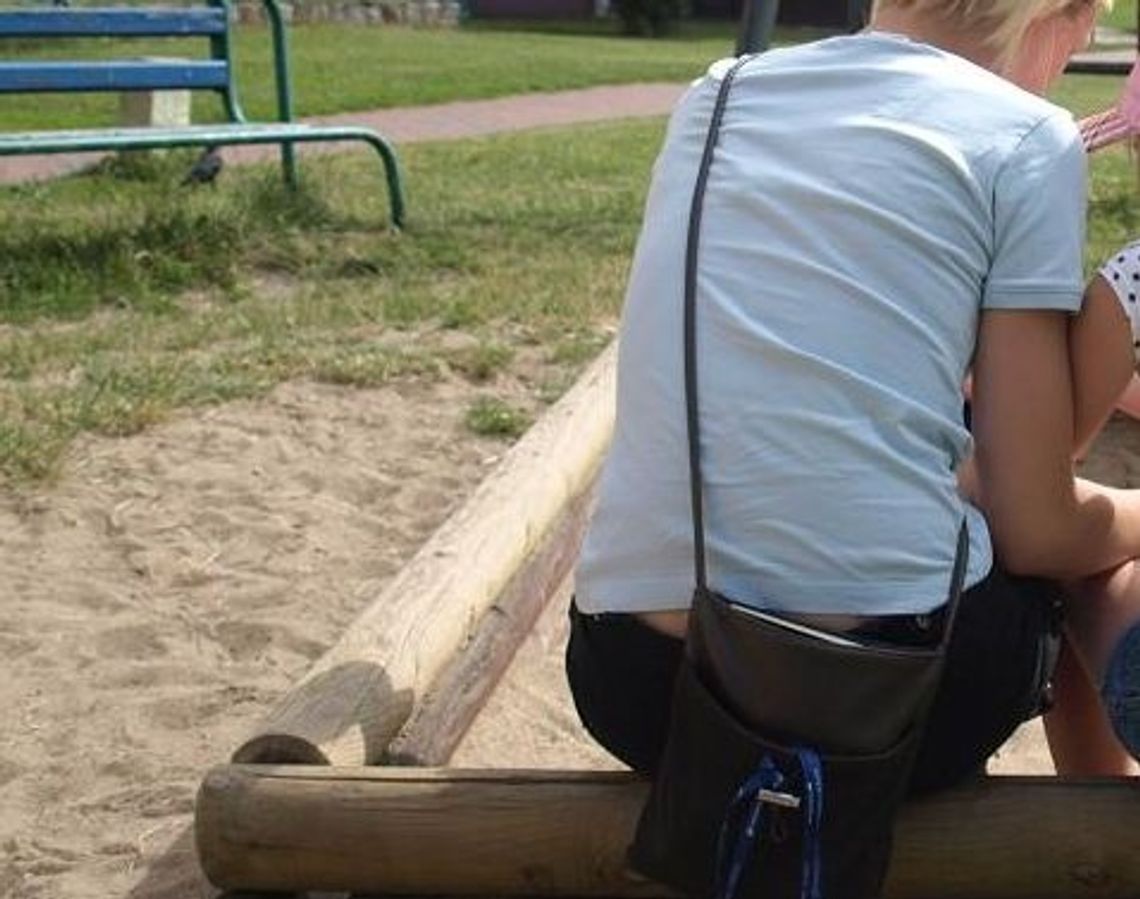 SPRAWA DLA REPORTERA. Matka oskarża ojca o molestowanie dziecka. „Niewinne gilgotki” z córeczką SPRAWA DLA REPORTERA. Matka oskarża ojca o molestowanie dziecka. „Niewinne gilgotki” z córeczką